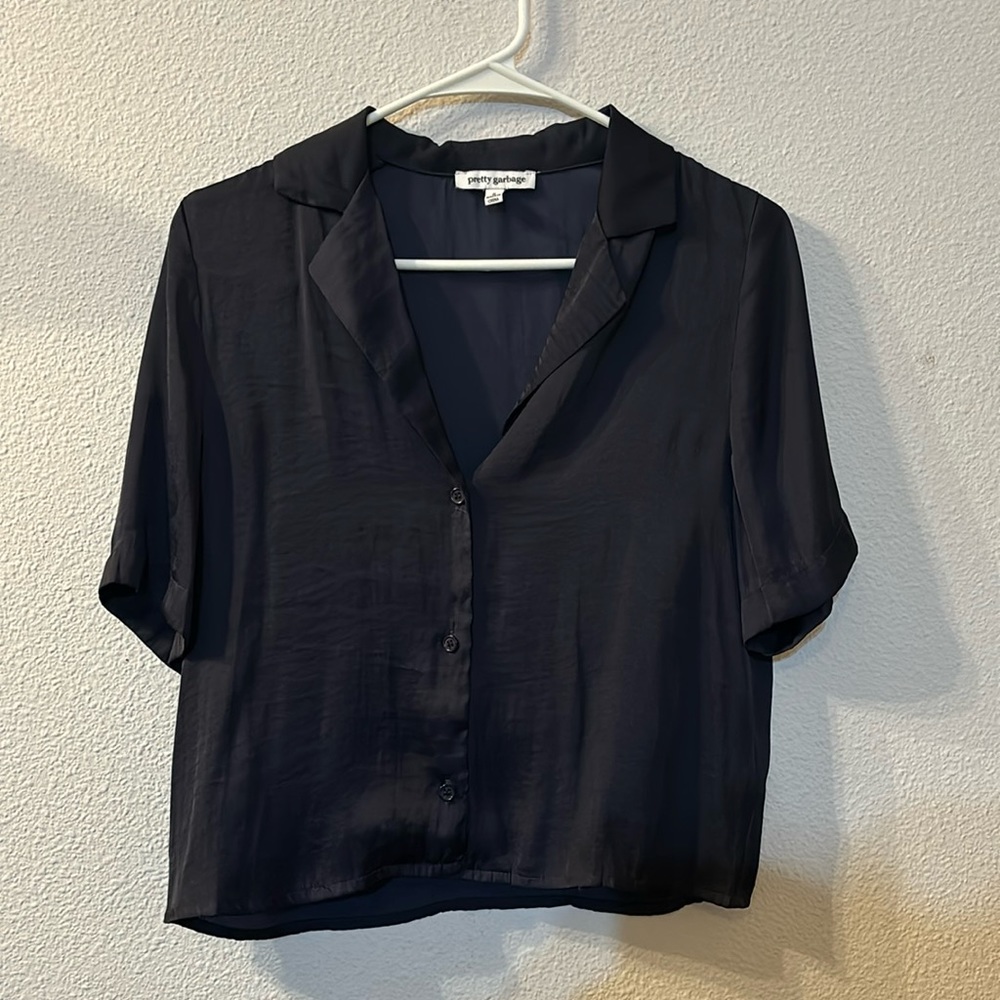 Pretty Garbage silky button down crop top size small